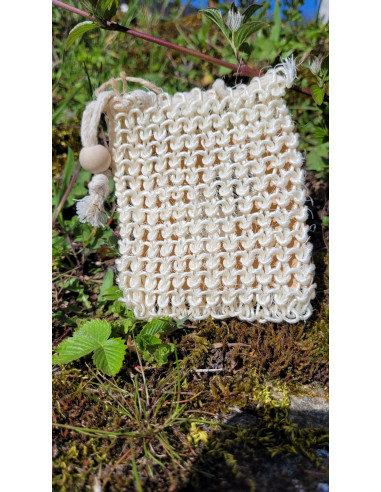 Sachet à savon en sisal pour une exfoliation intense des parties calleuses du corps.