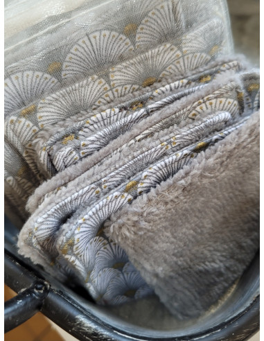 Lot de 6 lingettes démaquillantes lavables zéro déchet en minky gris et tissu imprimé retro