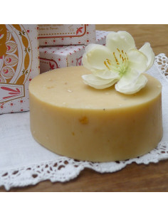 savon saponifié à froid, naturellement riche en glycérine végétale, au miel et au lait de brebis bio
