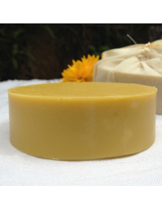 Savon artisanal saponifié à froid au lait d'ânesse, velours de karité et d'avocat.